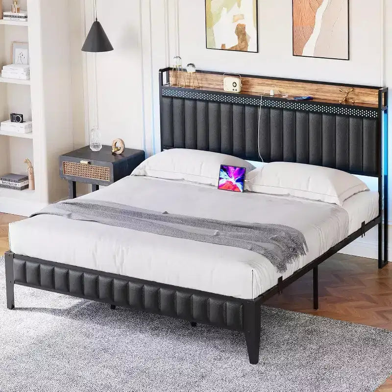 Cadre de lit avec lumières LED et tête de lit de rangement, lit plateforme rembourré avec station de recharge, robuste, sans sommier tapissier requis, montage facile