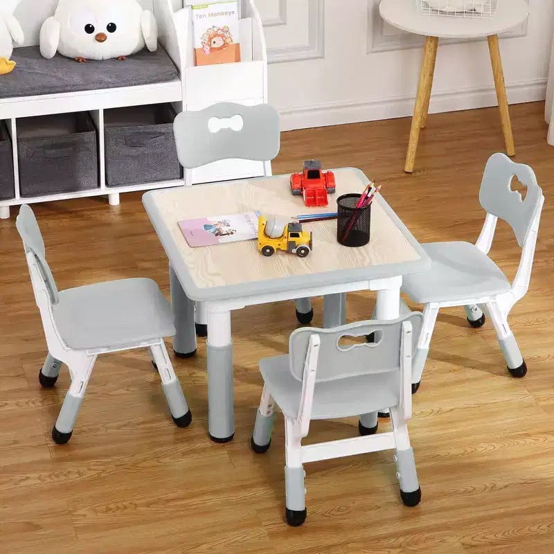 Table et 4 chaises pour enfants, bureau d'activités artistiques et manuelles réglable en hauteur pour les 2-10 ans, pieds antidérapants, charge maximale de 136 kg pour salles de classe, garderies, maison