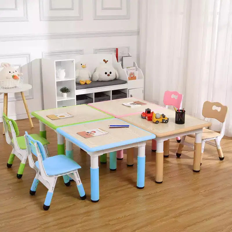 Table et 4 chaises pour enfants, bureau d'activités artistiques et manuelles réglable en hauteur pour les 2-10 ans, pieds antidérapants, charge maximale de 136 kg pour salles de classe, garderies, maison