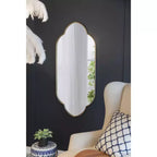 Miroir mural décoratif fantaisie moderne avec bord en bois, miroir de courtoisie élégant pour chambre à coucher, salon