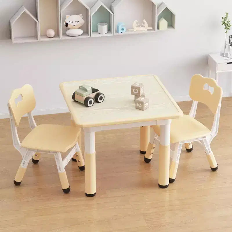 Table et 2 chaises pour enfants COZONY, 60 cm, adaptée aux poussettes avec bords de sécurité et patins antidérapants, jaune