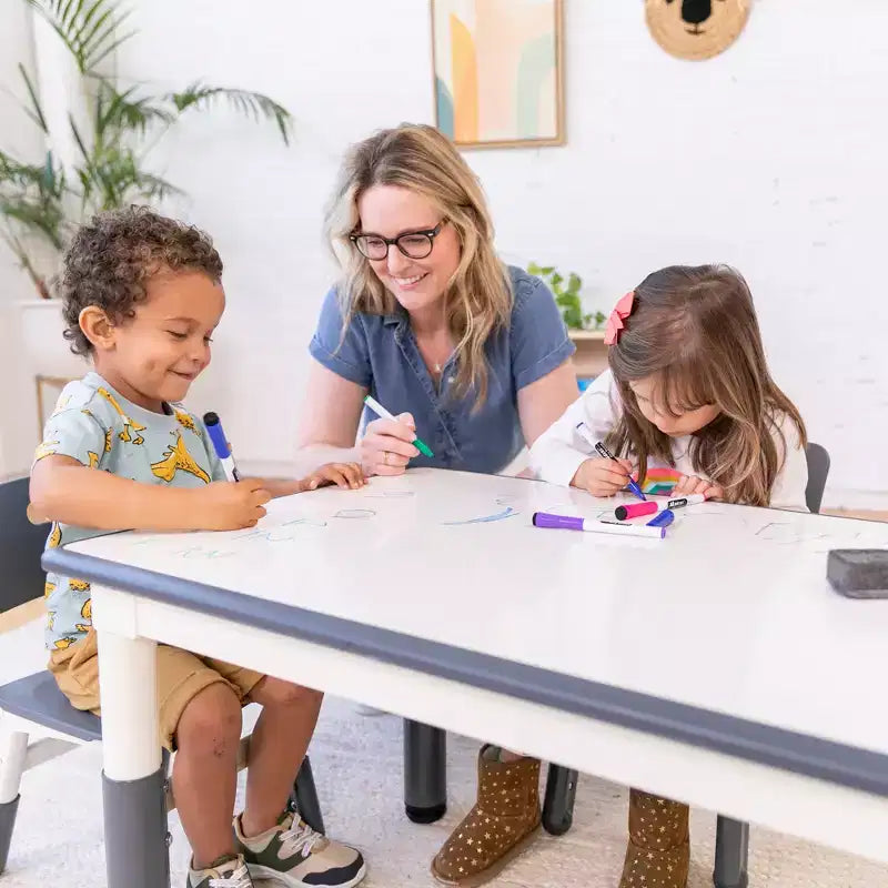 Table d'activité rectangulaire effaçable à sec ECR4Kids avec deux chaises, mobilier pour enfants, 3 pièces